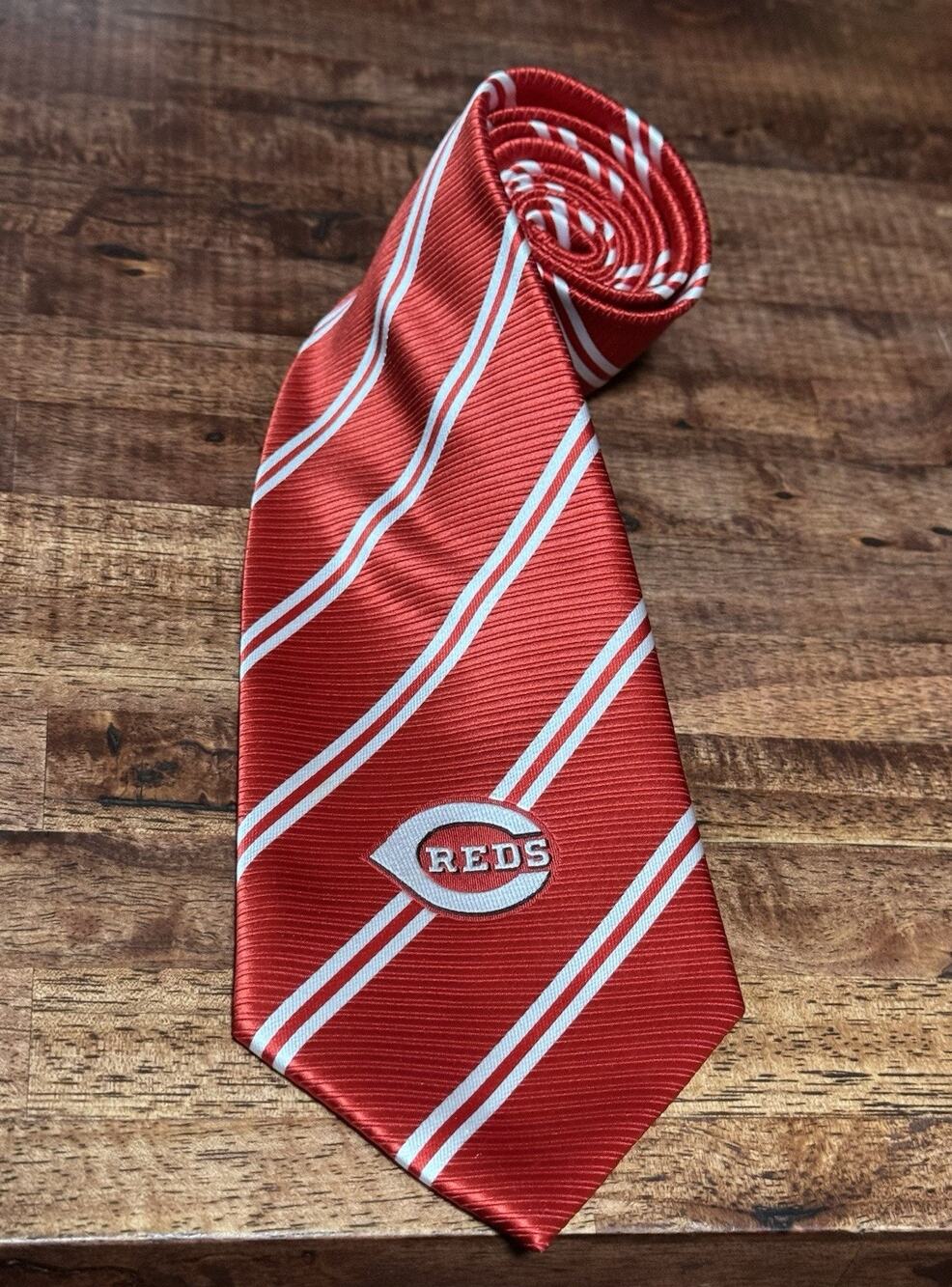 MLB Cincinnati Reds Tie (58in)